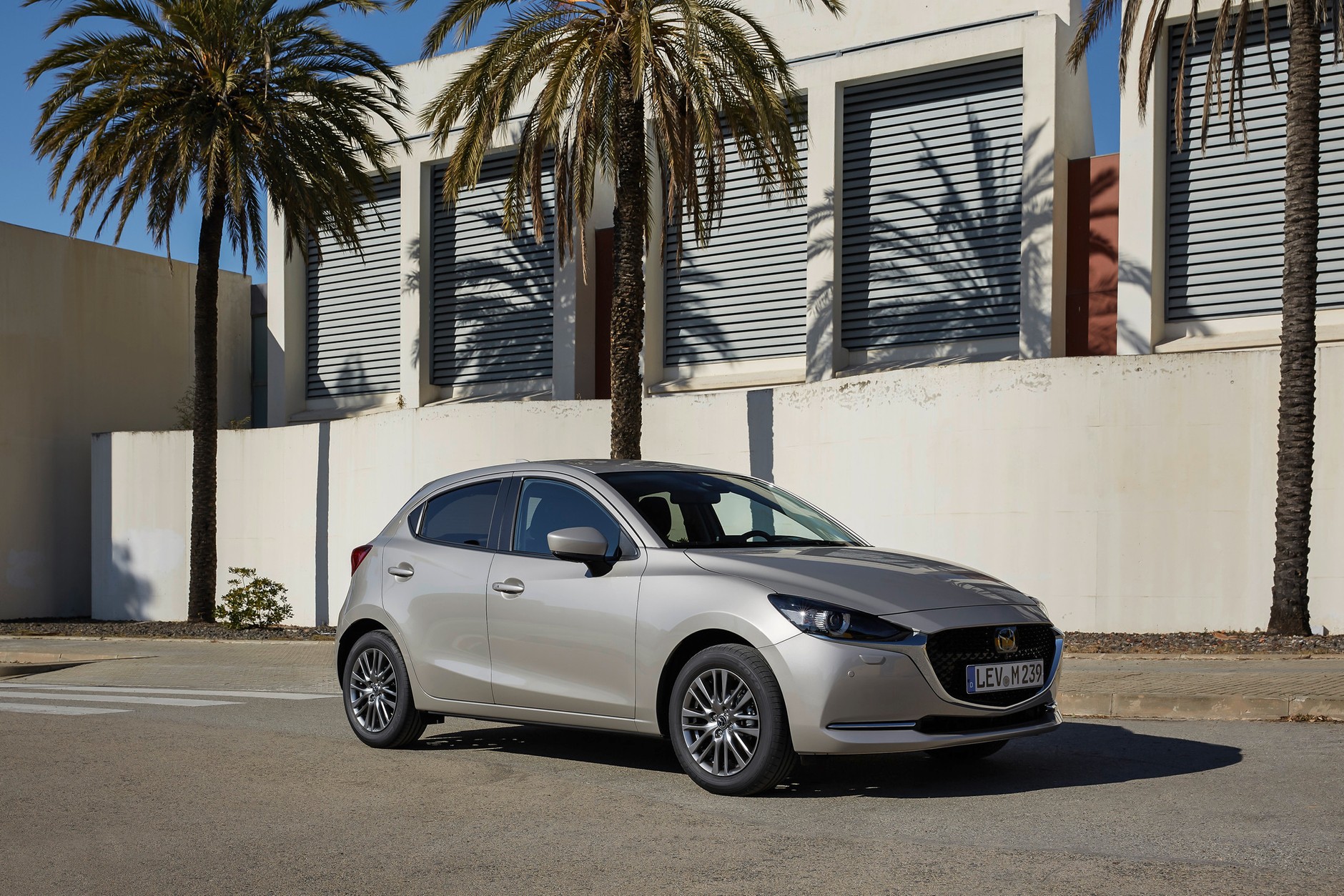 mazda2 barcelona still 10 highres