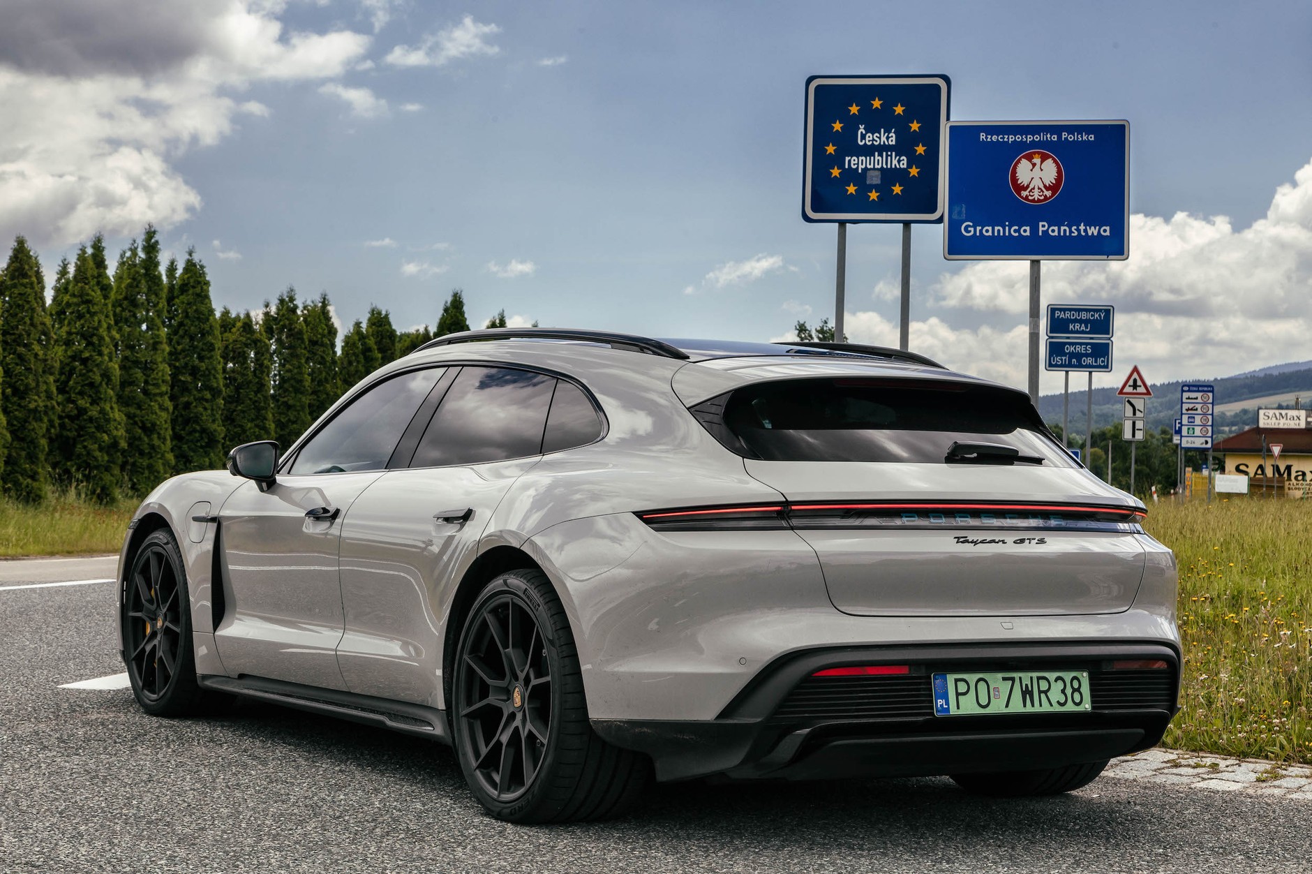 Podróż Porsche Taycanem i Audi e-tronem GT do Chorwacji