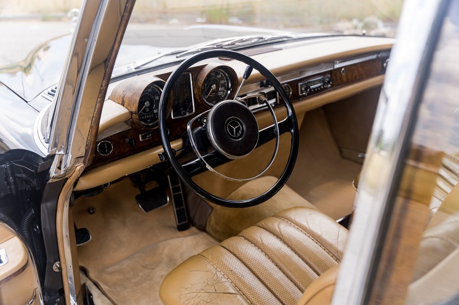Mercedes Benz 600 LWB Pullman