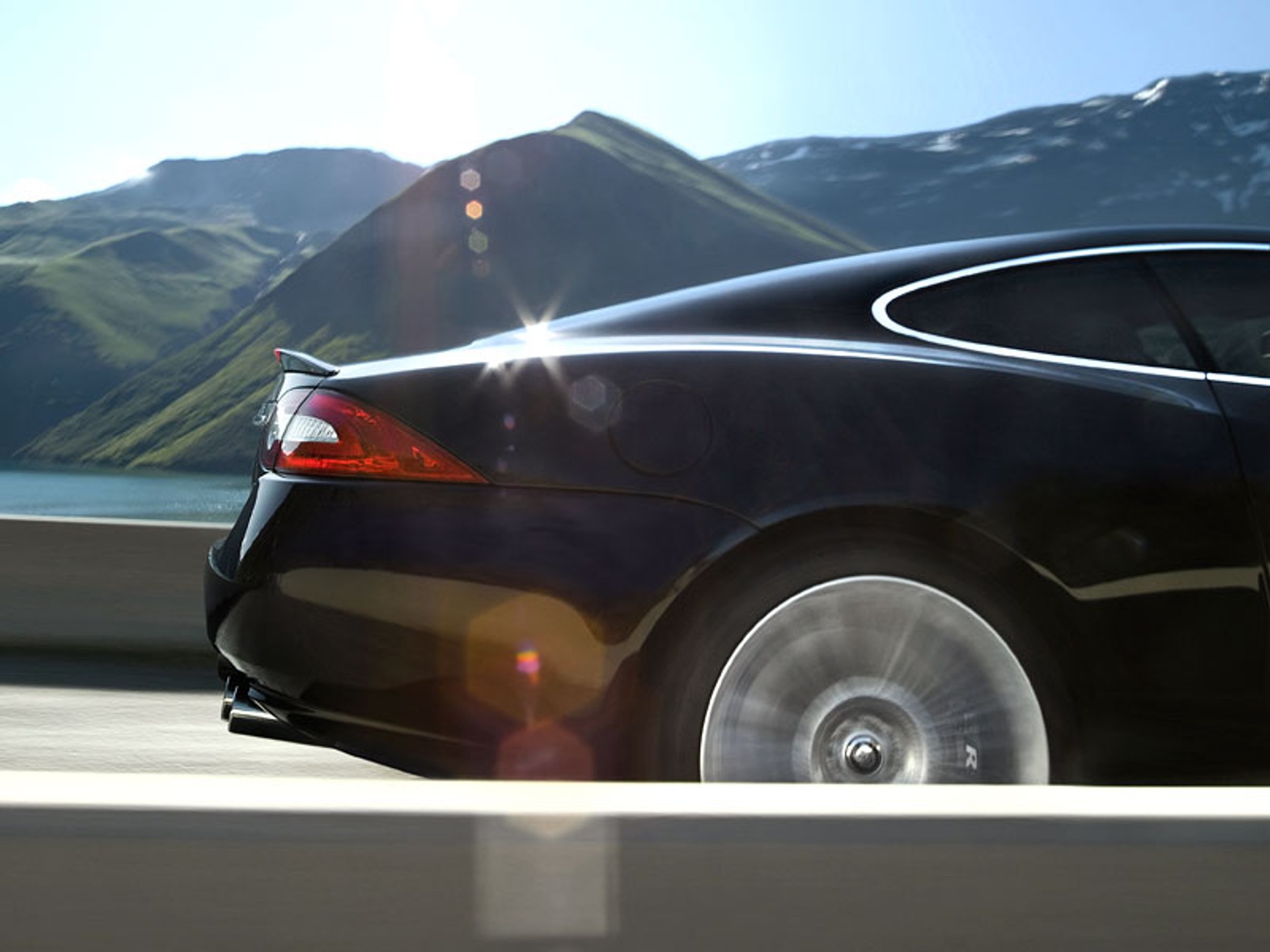 Detroit 2009: Jaguar XK i XKR 2010 – nowe silniki 5,0 V8 i niewielki facelifting