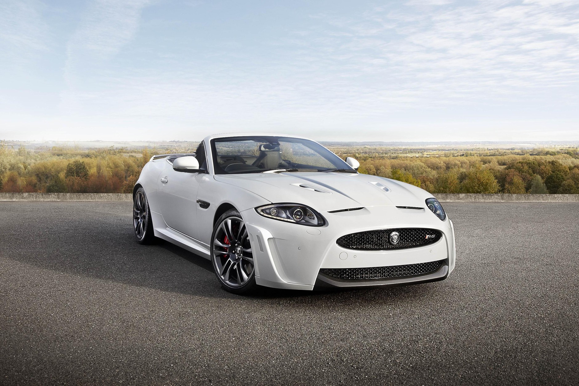 Jaguar XKR-S: drapieżne kabrio