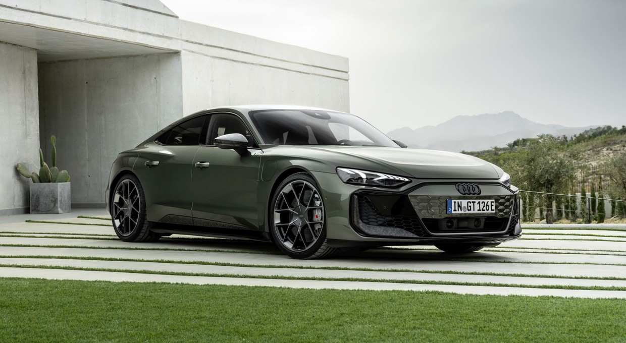 Audi e-tron GT to najmocniejszy model w historii marki. Po liftingu może mieć 925 KM