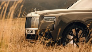Rolls-Royce Cullinan ma nową twarz. Odświeżony model celuje w młodszych kierowców