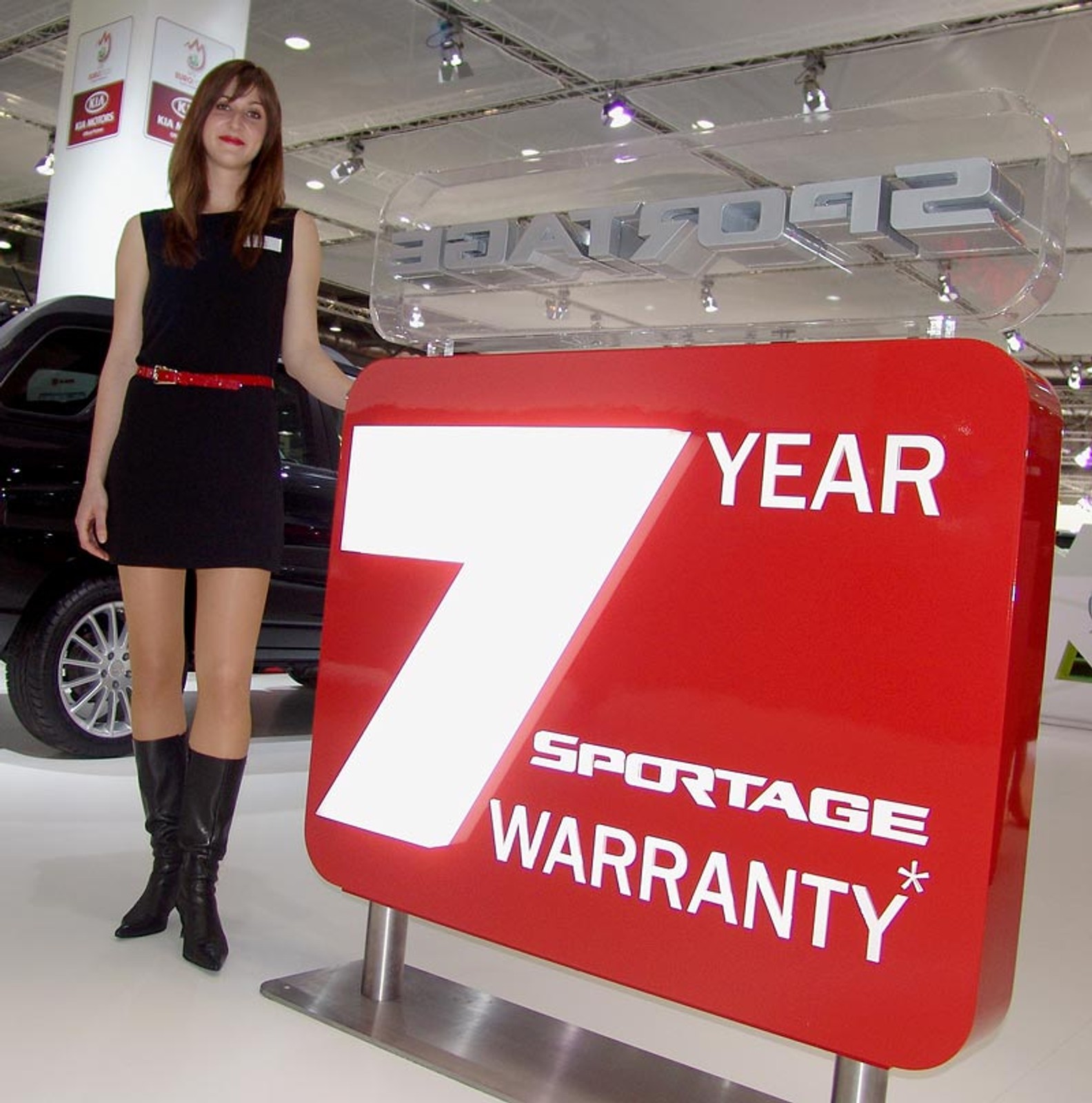 AMI/AMITEC 2008: dziewczyny i samochody