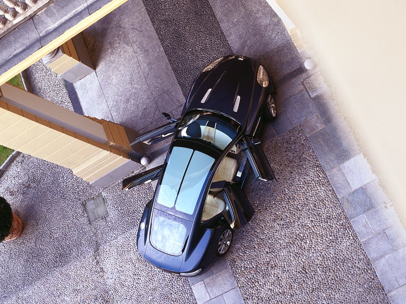 Genewa 2008: Aston Martin Rapide potwierdzony, produkcją zajmie się Magna Steyr