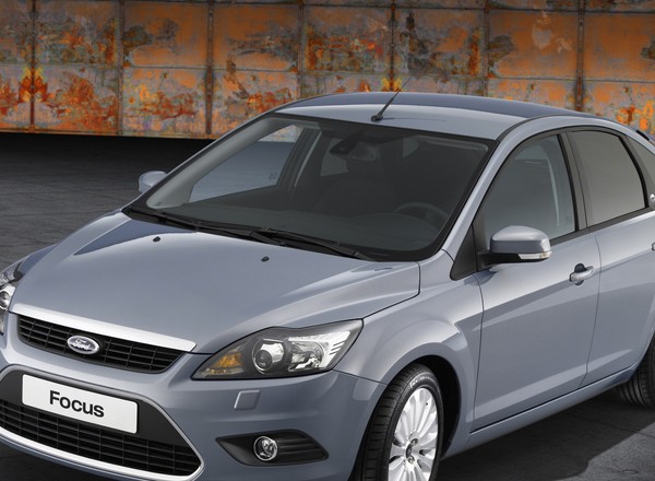Chromowany Ford Focus - modny i elegancki