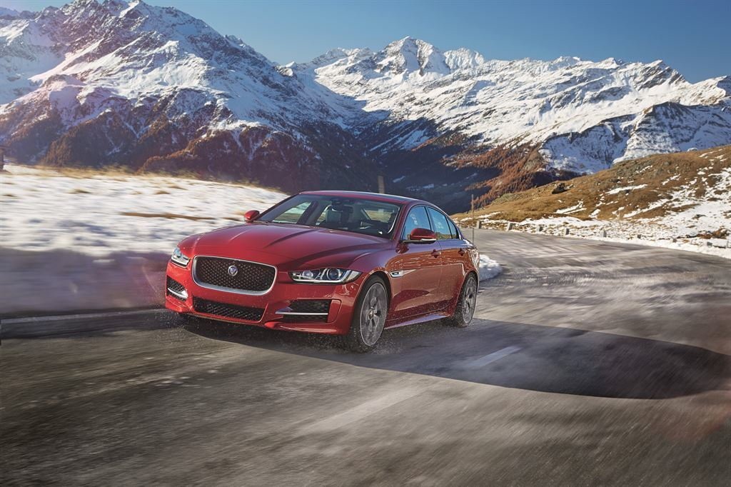 Jaguar XE AWD