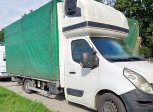 Kierowca stracił uprawnienia 13 lat temu, mimo to prowadził busa
