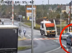 Policja monitorowała przejazd kolejowy. Posypały się mandaty [Nagranie]