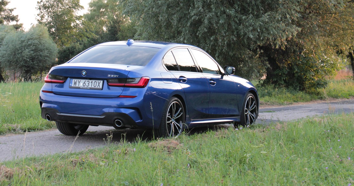 BMW 330i