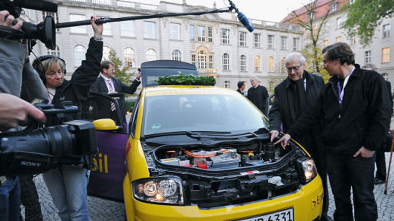 Niemcy pobili rekord: 600 km na jednym ładowaniu akumulatorów