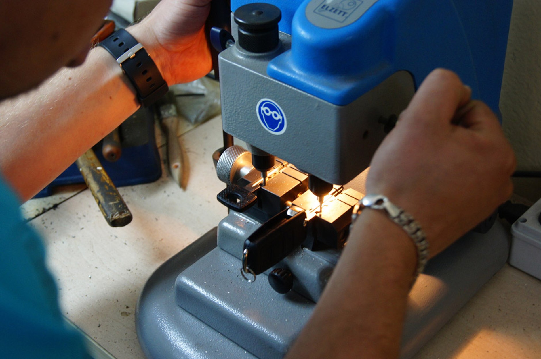 Jak do centralnego zamka dorobić sterowanie pilotem?