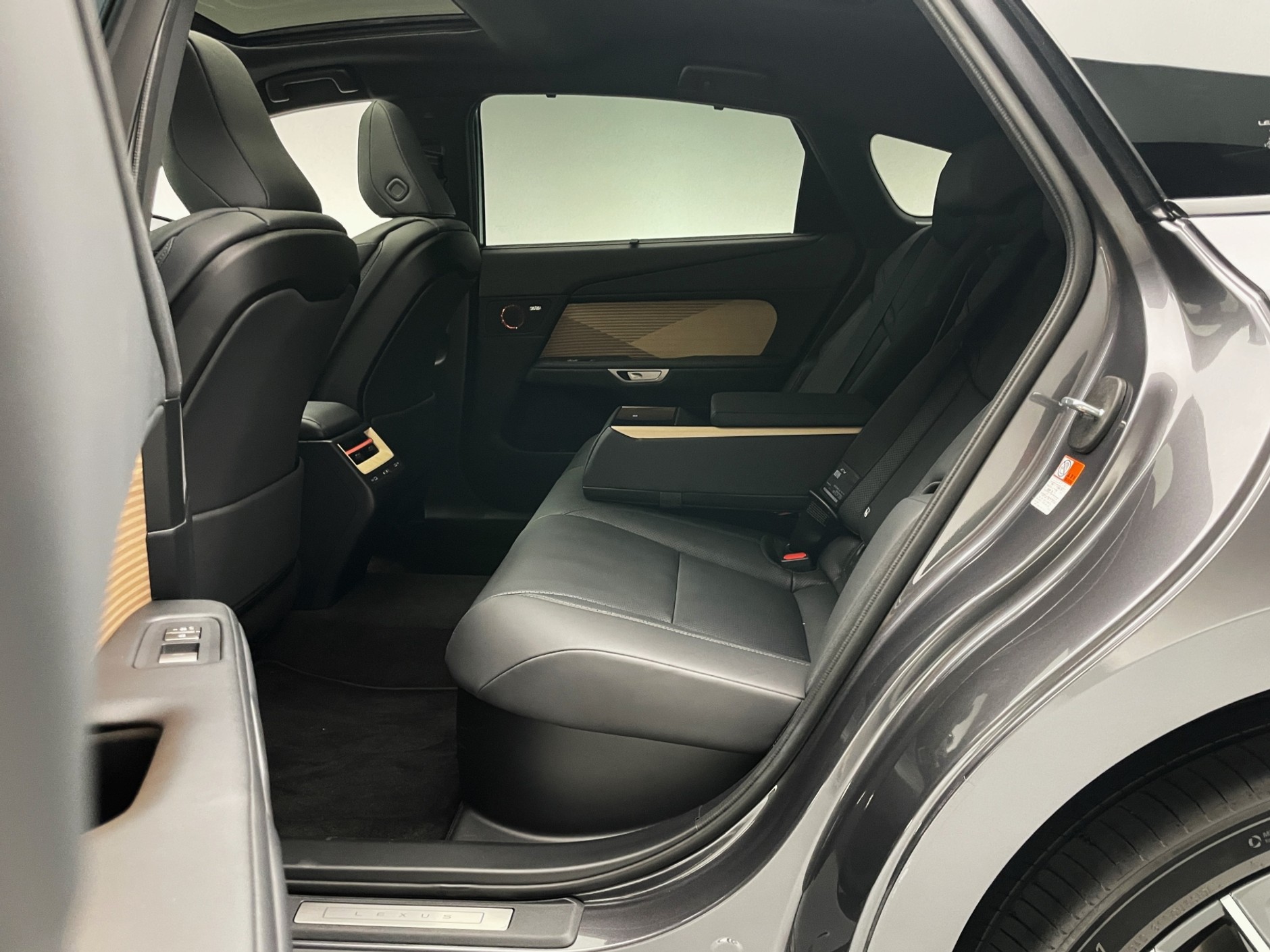 Nowy Lexus ES (2025)