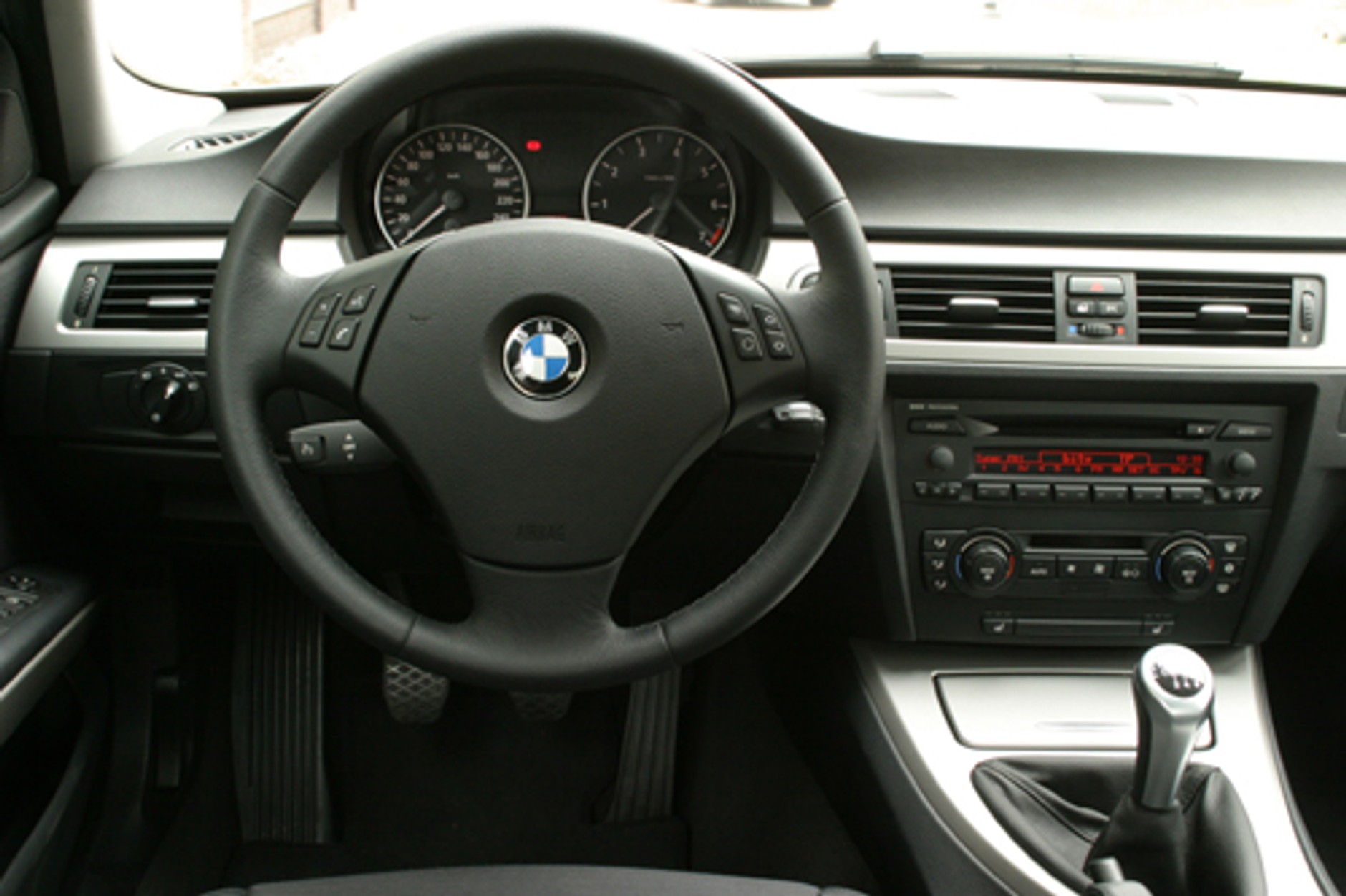BMW 318i (e90) - Całkiem żwawe BMW