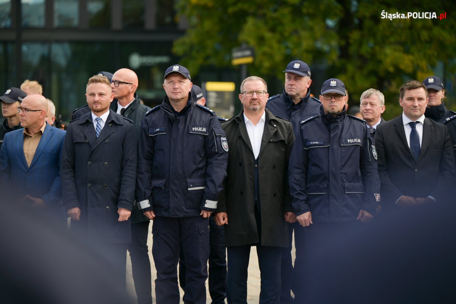 Policjanci ze Śląska dostali nowe radiowozy. Są hybrydowe