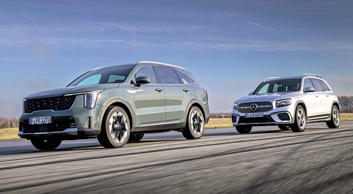 Ta Kia kosztuje tyle, co Mercedes, ale jest znacznie większa. Który SUV z dieslem i 4x4 jest lepszy?