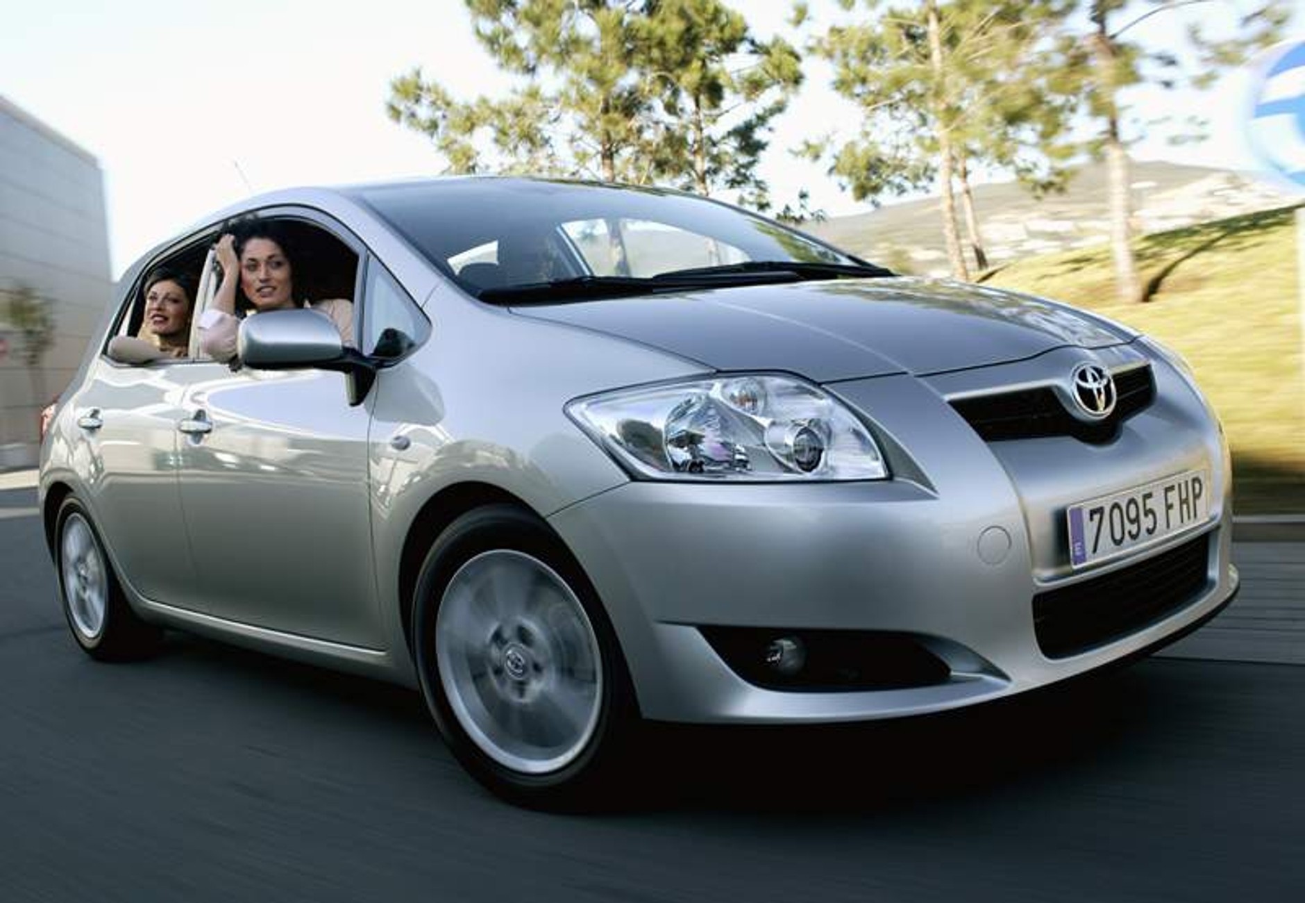 Toyota Auris dostane nové motory 1,6 Valvematic (97 kW) a 1,8 Valvematic (108 kW) a inovované turbodiesely