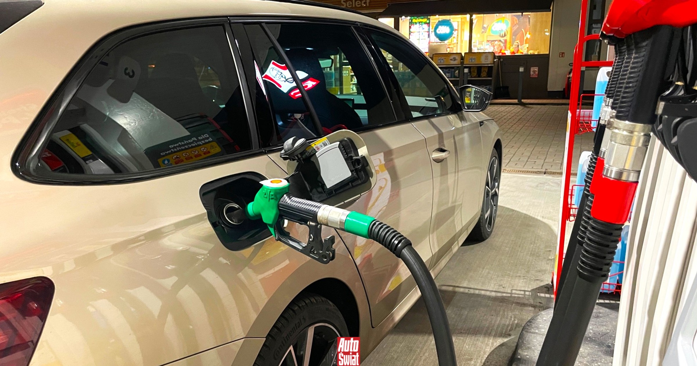 Ile oszczędzimy na zbiorniku po obniżkach? Obliczyłem. Kwoty dużo zmieniają w budżecie domowym