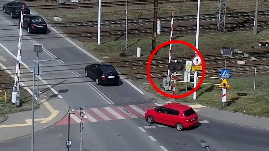 Policyjne działania „Zero Tolerancji“ na przejeździe kolejowym
