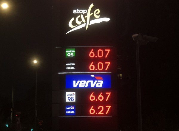 Koniec cudu na stacjach Orlenu. Na pylonach szóstka z przodu. Ceny paliw rosną z dnia na dzień