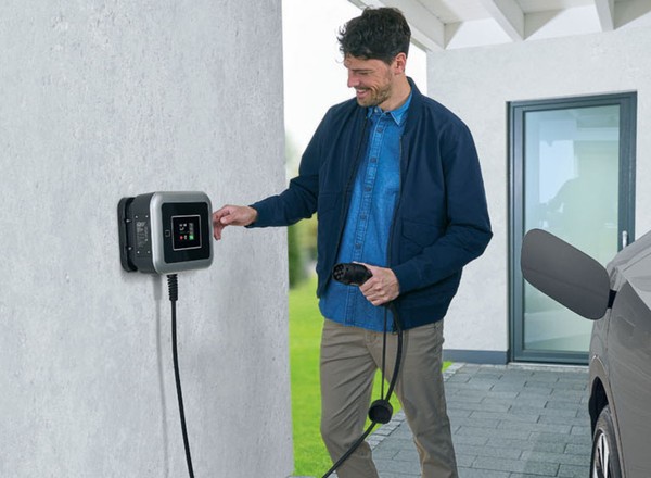 Wallbox do ładowania elektryka z Lidla. W Polsce drożej niż w Niemczech