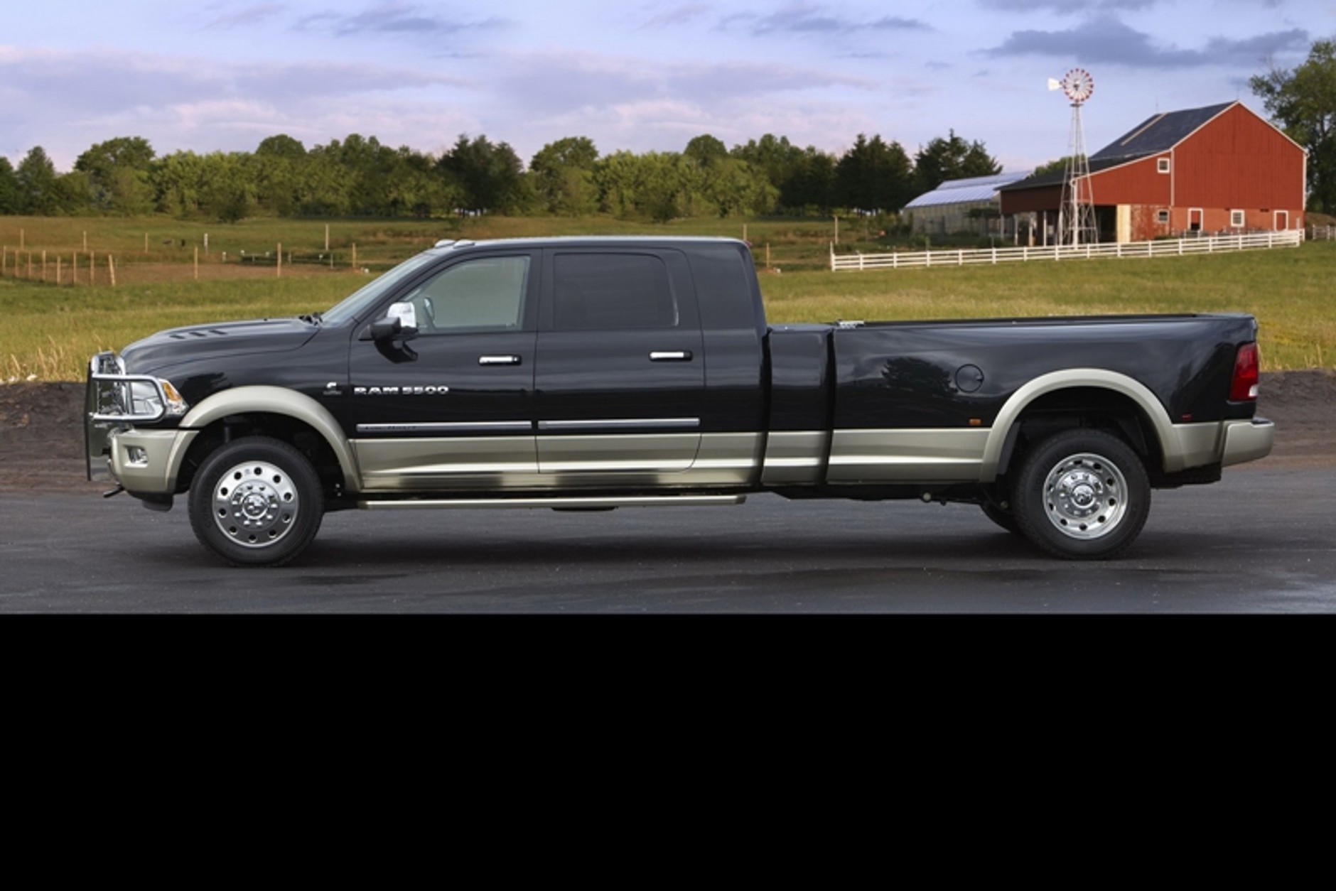 Dodge Ram Long-Hauler Concept