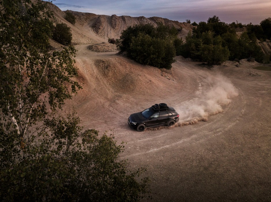 Audi Q8 e-tron edition Dakar