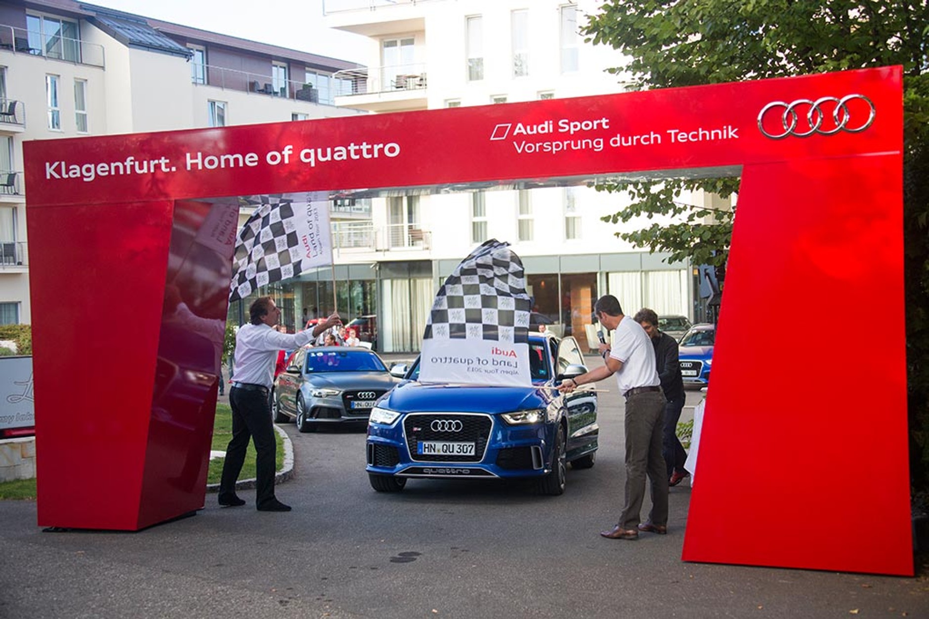 Audi Q3 RS zdobywa Alpy