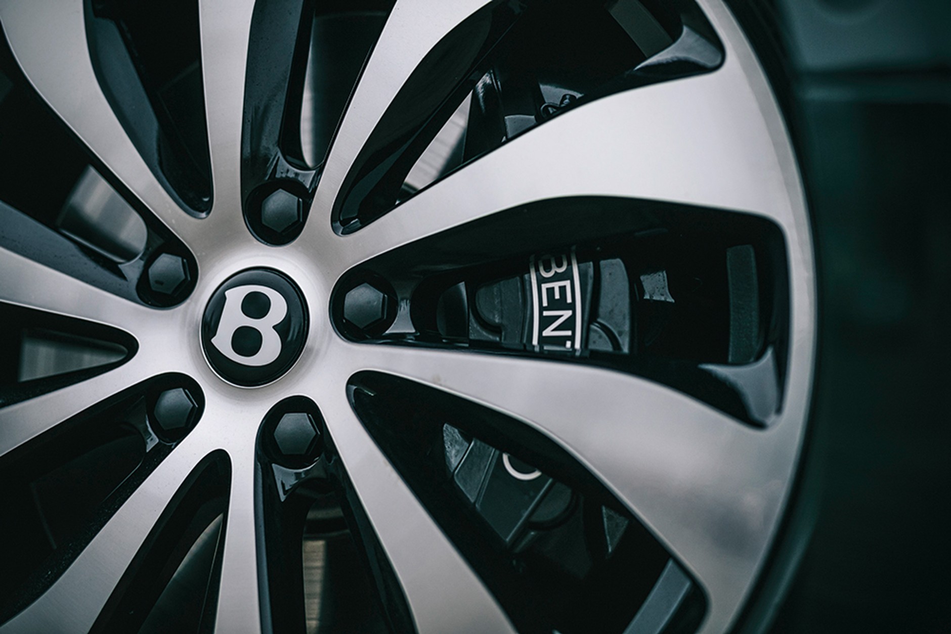 Bentley Flying Spur V8