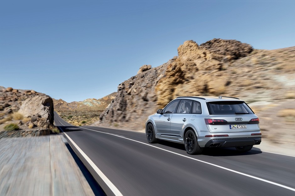 Audi Q7 TFSI e quattro łączy zalety napędów elektrycznych i spalinowych