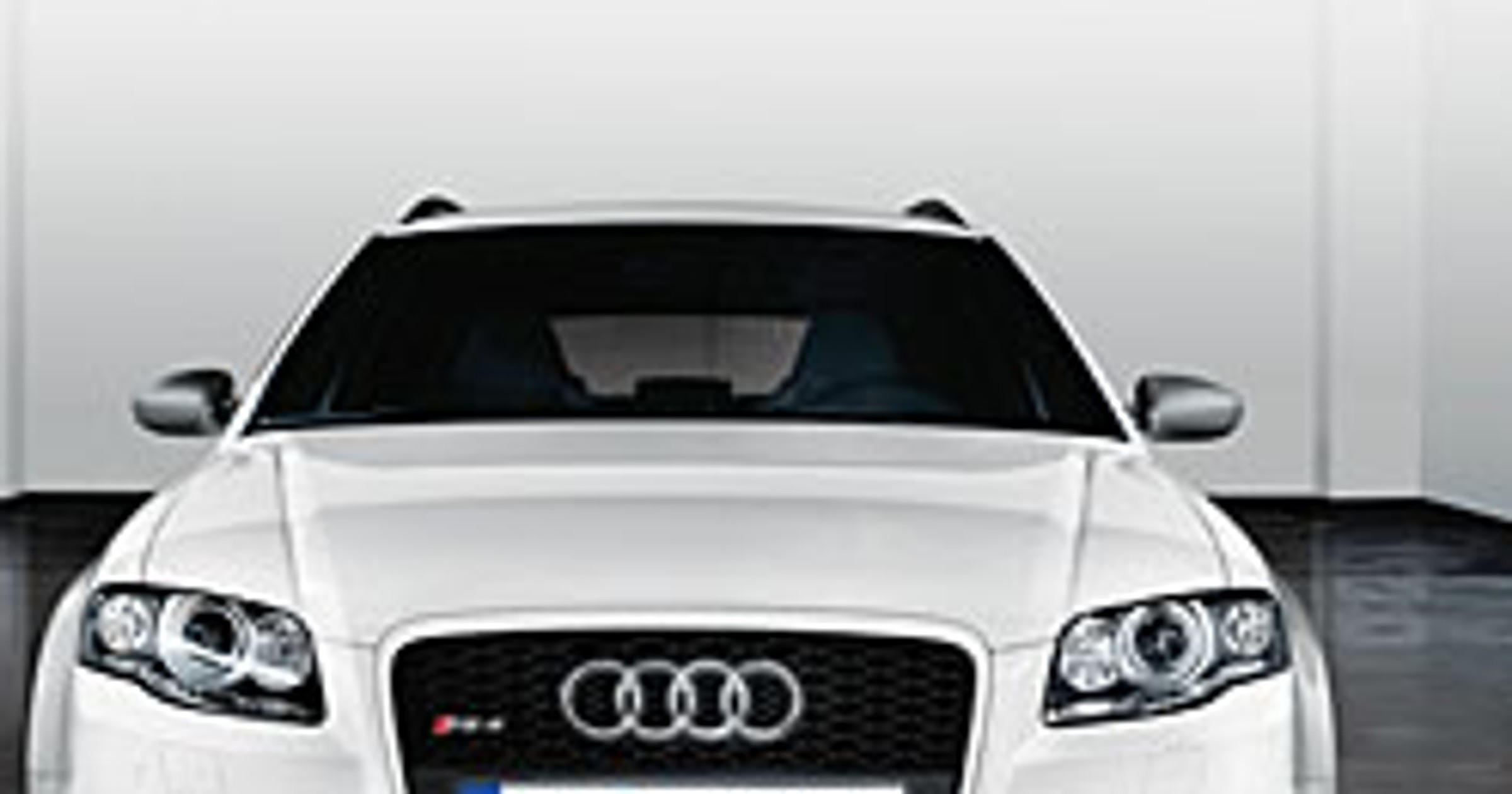 Audi: pakiety Phantom Black i Ibis White dla RS4