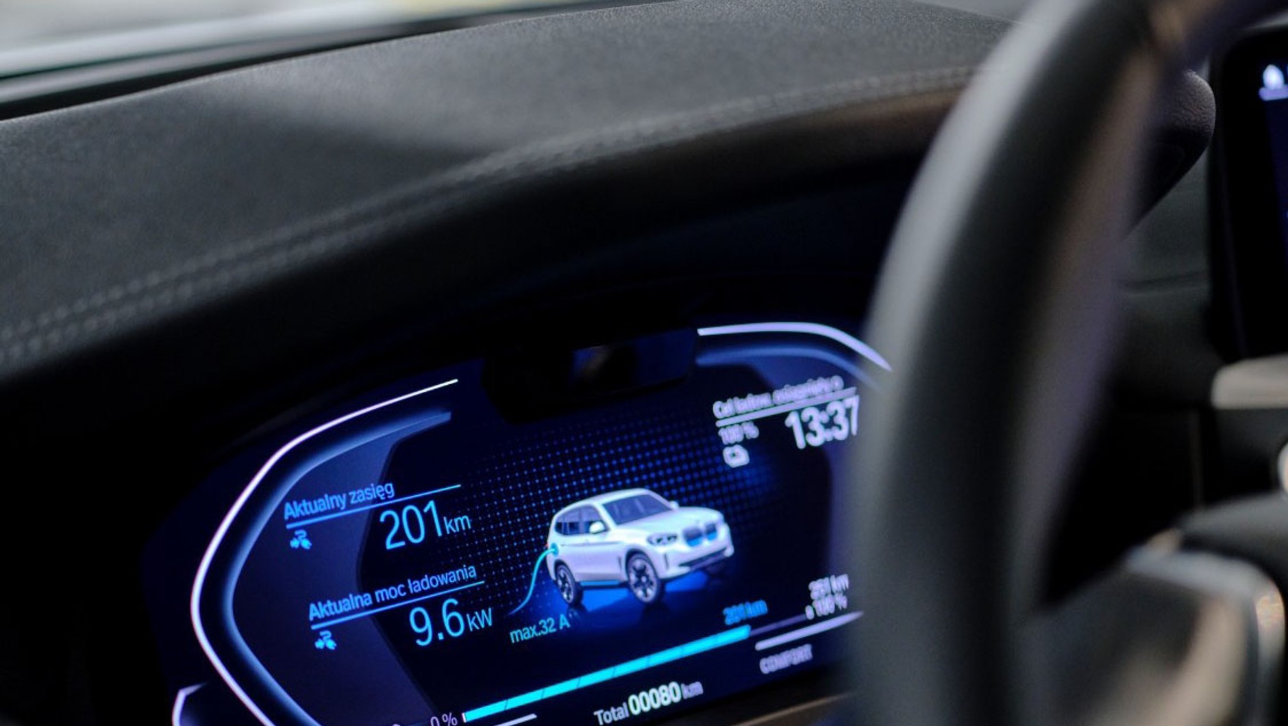 Wirtualny kokpit elektrycznego BMW iX3