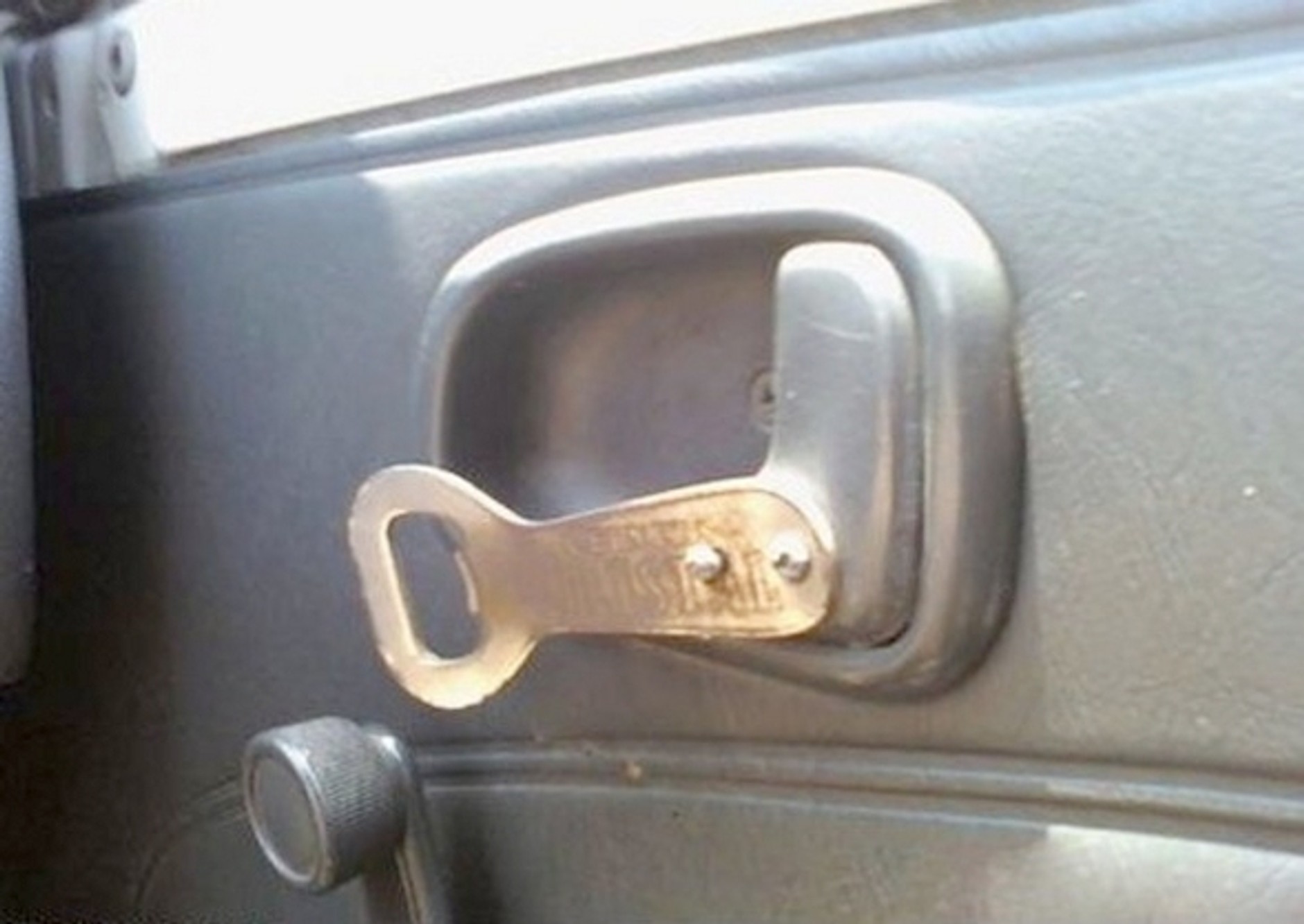 Patenty na naprawę auta