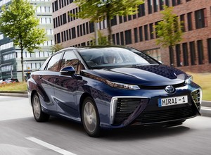 Toyota Mirai - zatankuj wodór i ruszaj w drogę. Sprawdziliśmy jak jeździ auto przyszłości