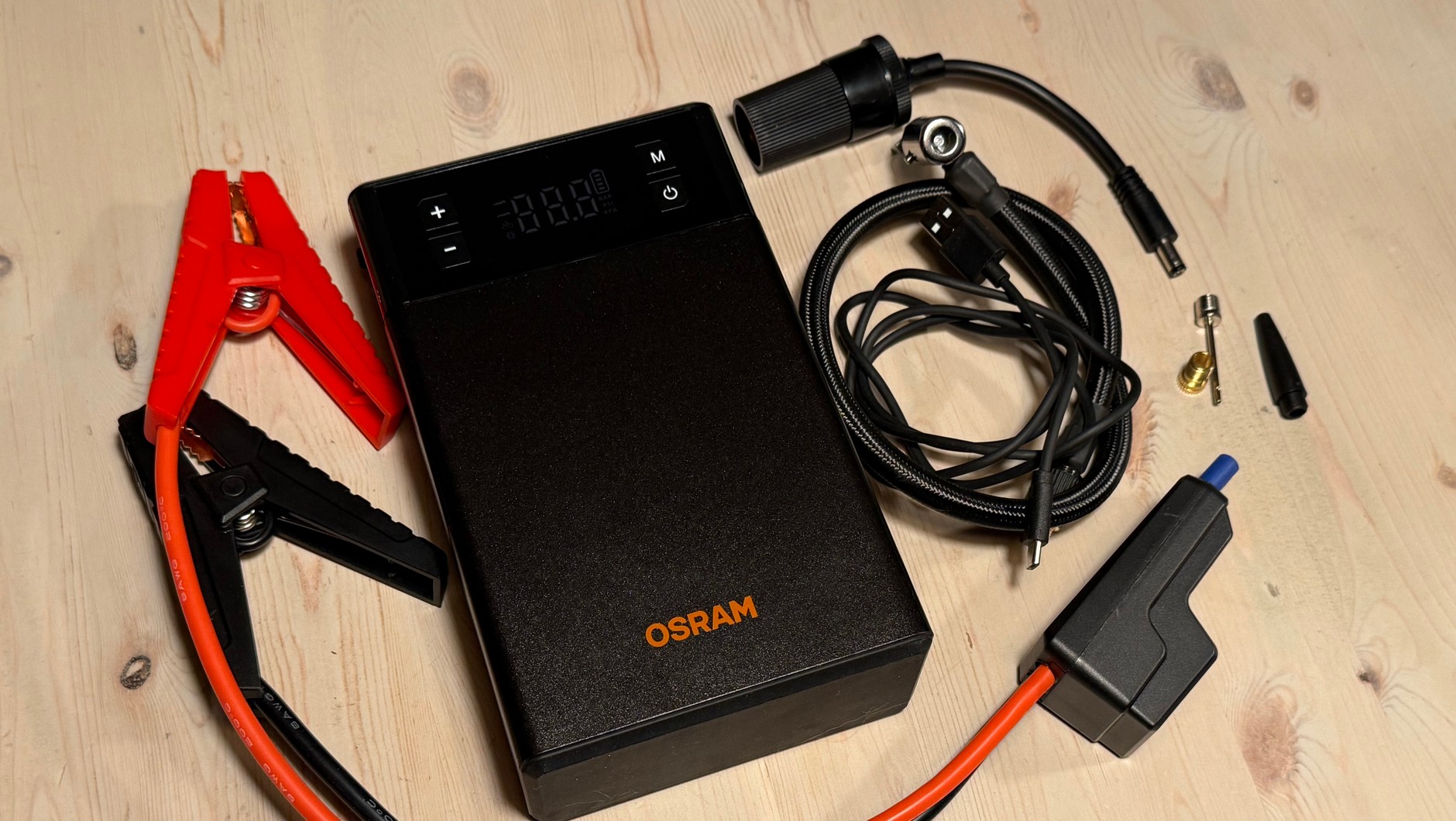 Osram 1000TI – booster i pompka do kół w jednym