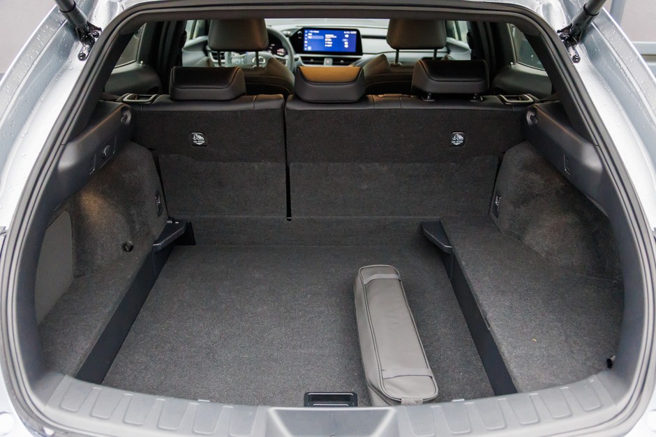 2024 Lexus UX300h