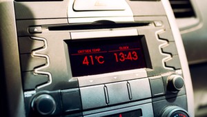 Sześć (nie)typowych problemów z autem, które grożą, kiedy robi się gorąco