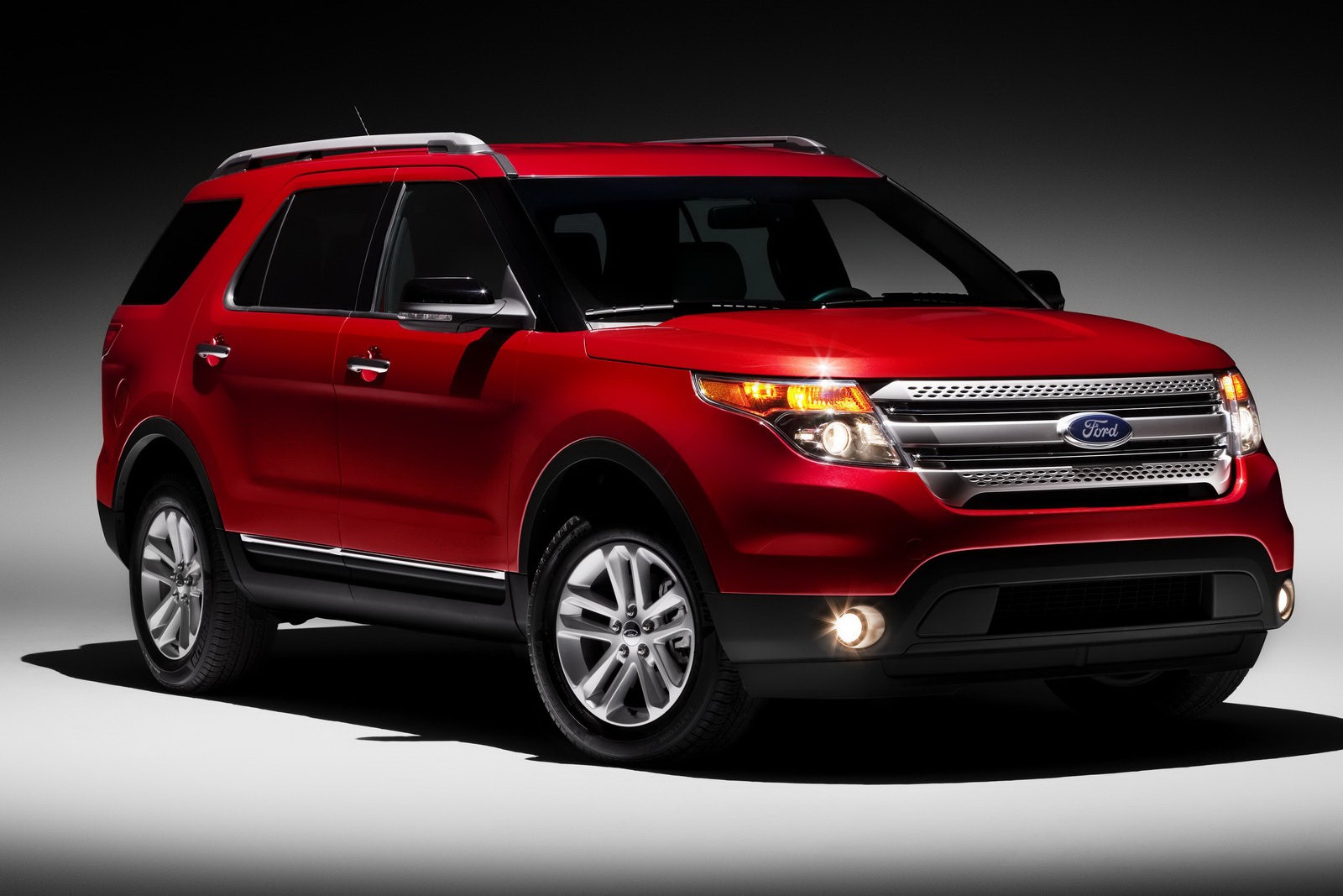 Ford Explorer pod nowym przykryciem