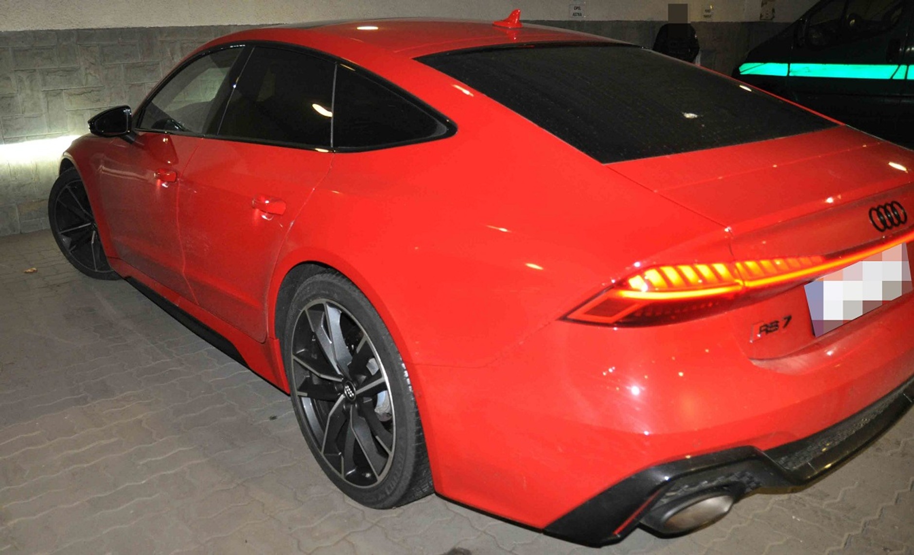 Odzyskane Audi RS7 na granicy z Ukrainą