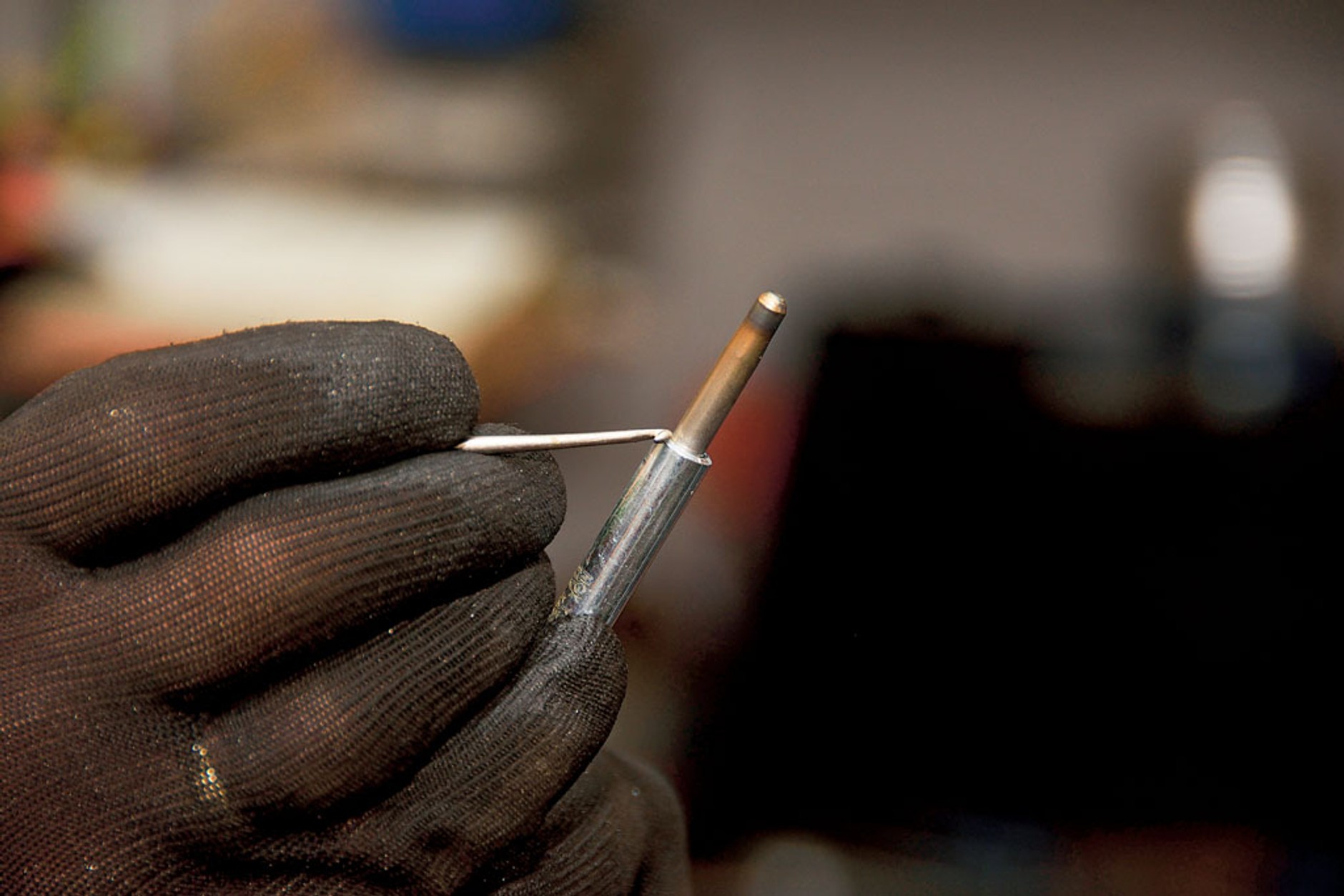 Wymiana urwanej świecy żarowej krok po kroku