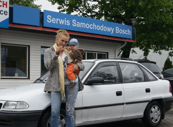 Naprawimy Ci Auto: pierwsi uczestnicy jeżdżą już sprawnymi samochodami