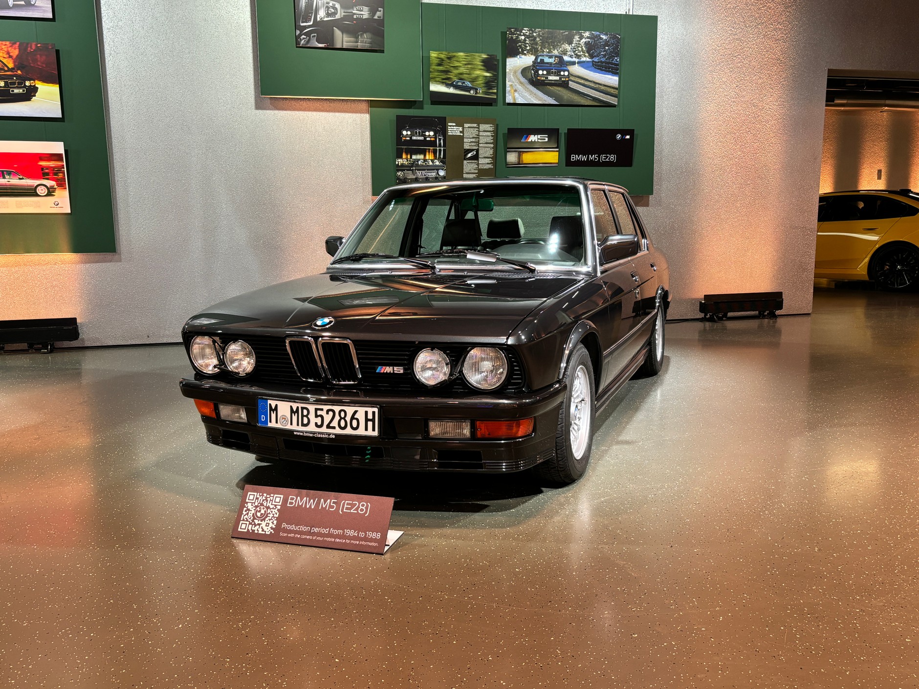 BMW M5 (E28)