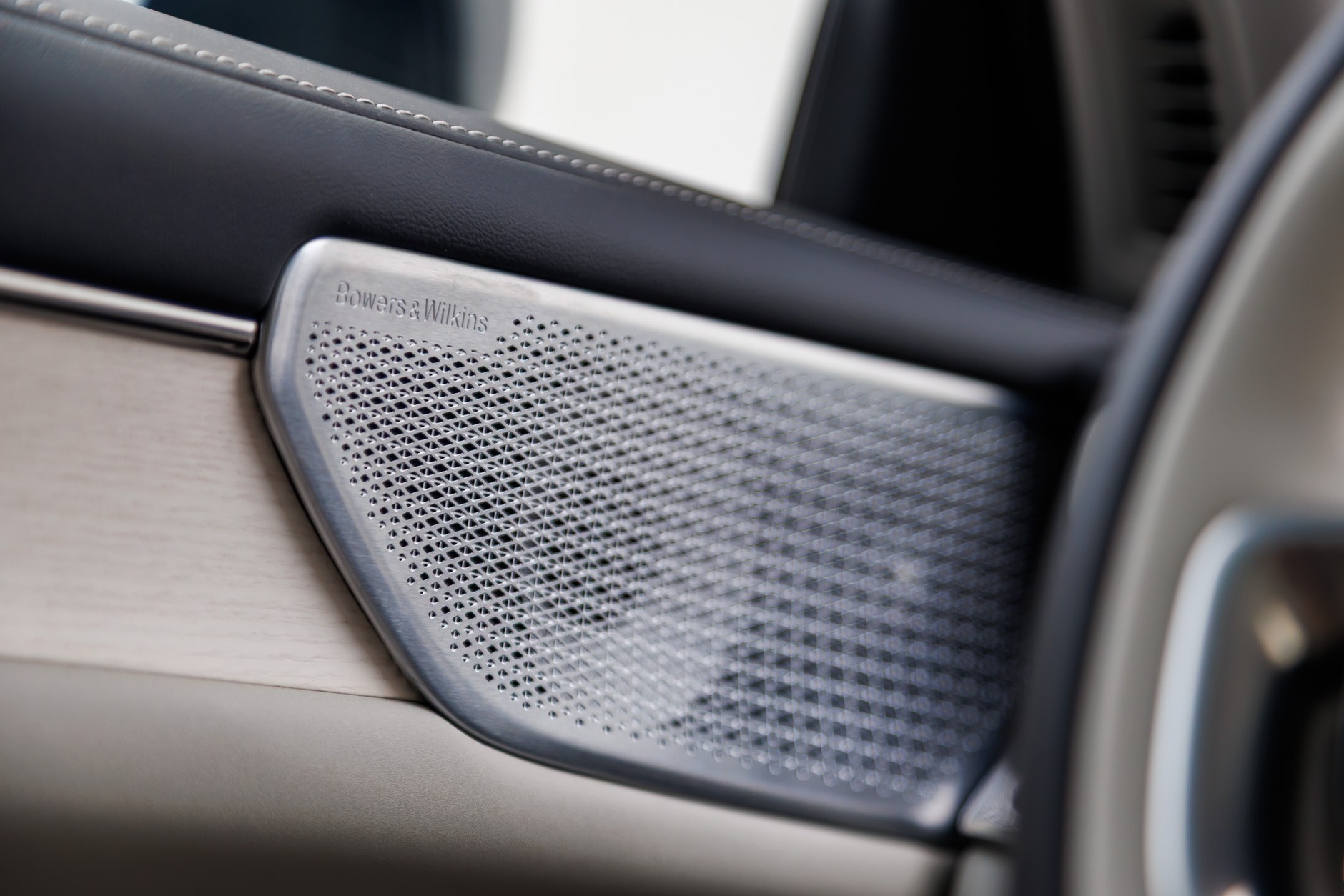 Volvo ES90