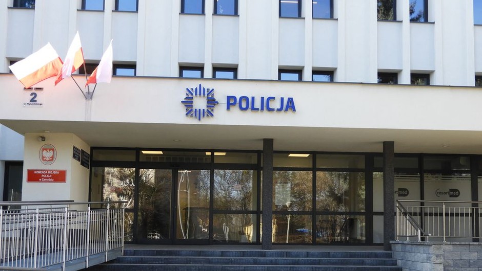 Rowerzysta nietrzeźwy i kierowca z zakazem złapani przez patrol policji
