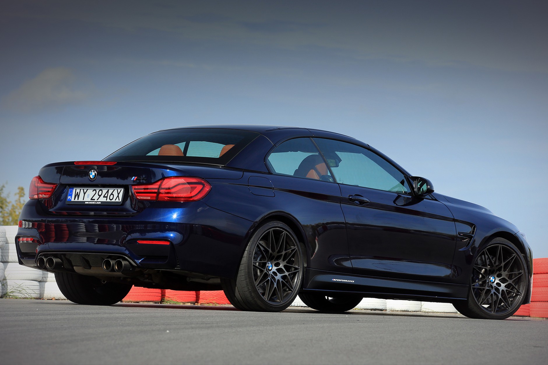 BMW M4 Cabrio M Performance - twardy zawodnik