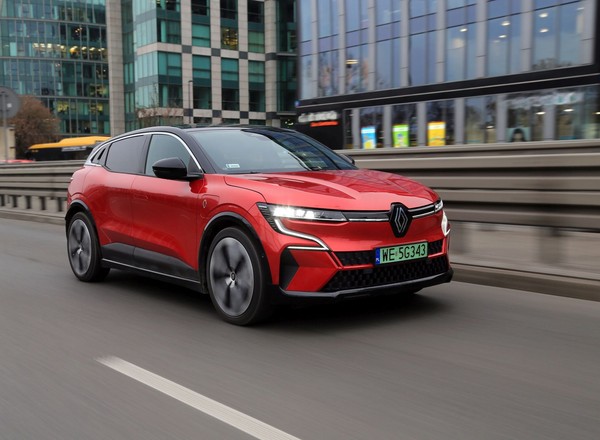 Renault Megane E-Tech EV60. Temperatura w dół, zużycie prądu w górę