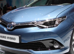 Nowy silnik 1.2 Turbo Toyoty debiutuje w Aurisie