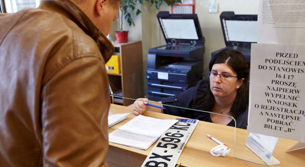 Rejestracja samochodu w czasach pandemii - wyzwanie dla cierpliwych