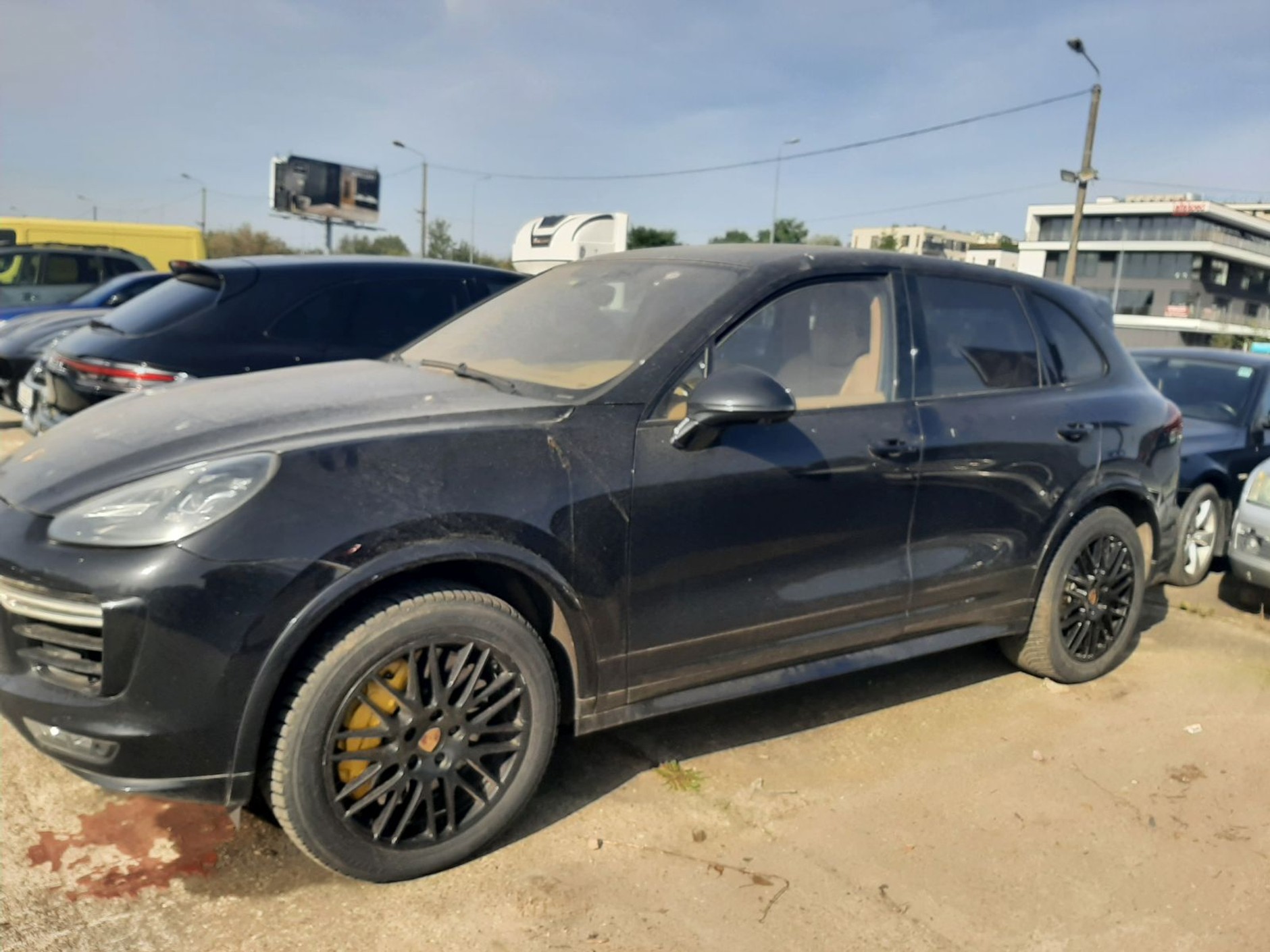 Porsche wystawione na licytację przez małopolską skarbówkę