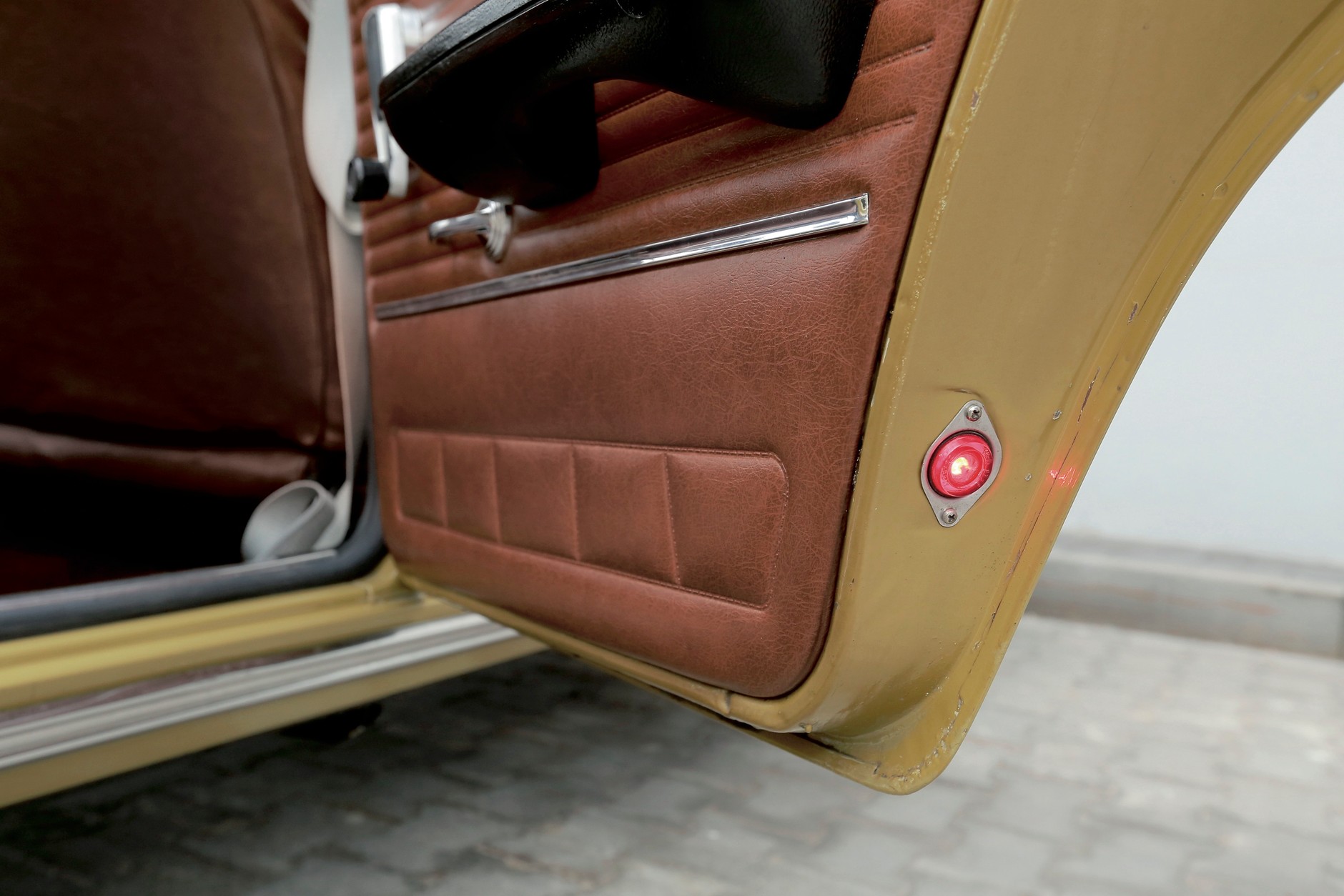 Polski Fiat 125p MR 75